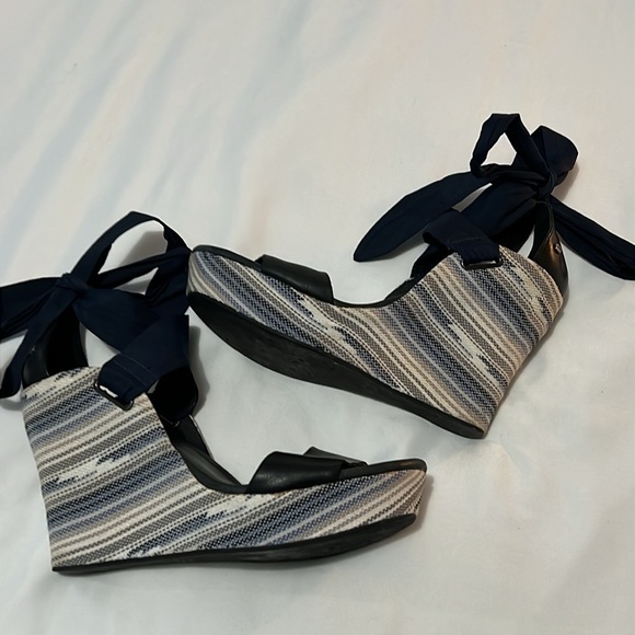 UGG Jules Ankle Wrap Platform Wedge Leather Sandals - Picture 2 of 10